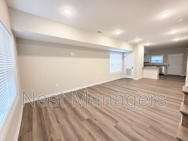 Foto del edificio - 1511 Fort Bragg Rd