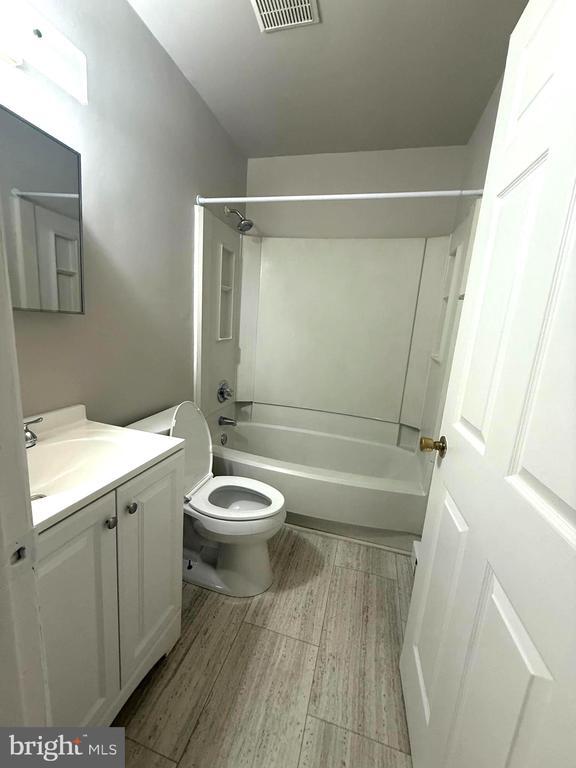 Foto del edificio - 106 N Market St