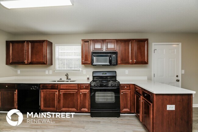 Foto del edificio - 6854 Fireside Ln