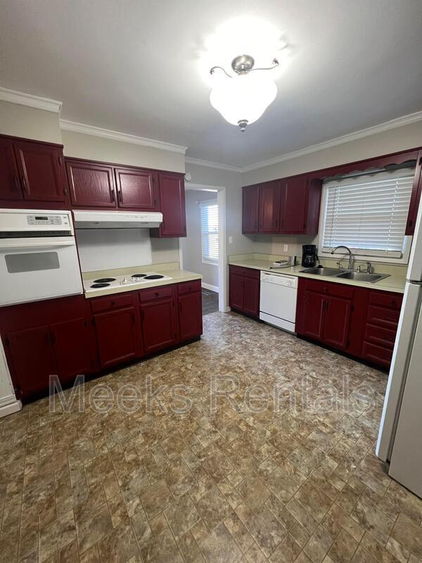 Building Photo - 1502 Byng Dr