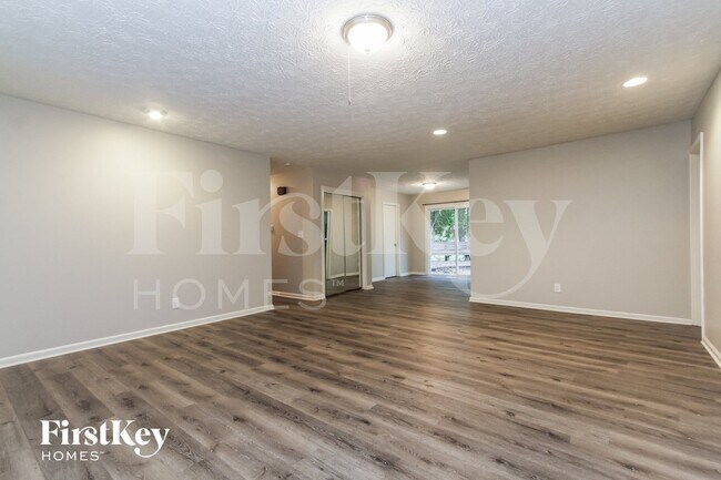 Building Photo - 10431 Lawnhaven Dr