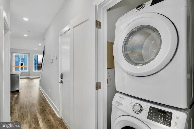 Foto del edificio - 2537 Cecil B. Moore Ave