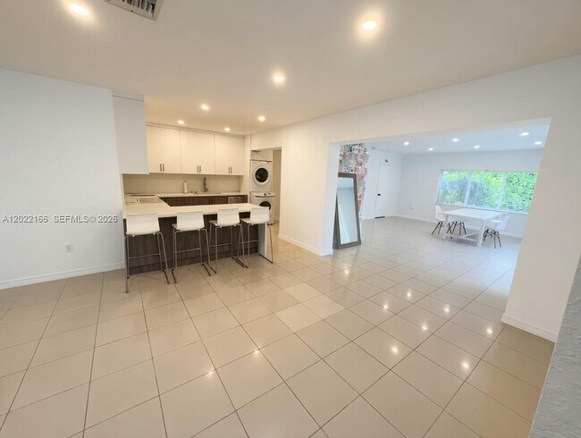 Foto del edificio - 5314 Orduna Dr