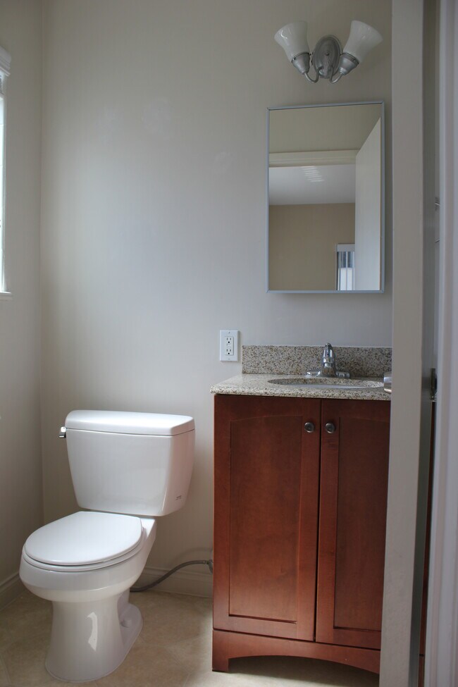 Building Photo - 343 Palos Verdes Blvd