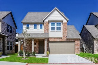 Building Photo - 301 Yorkshire Ct
