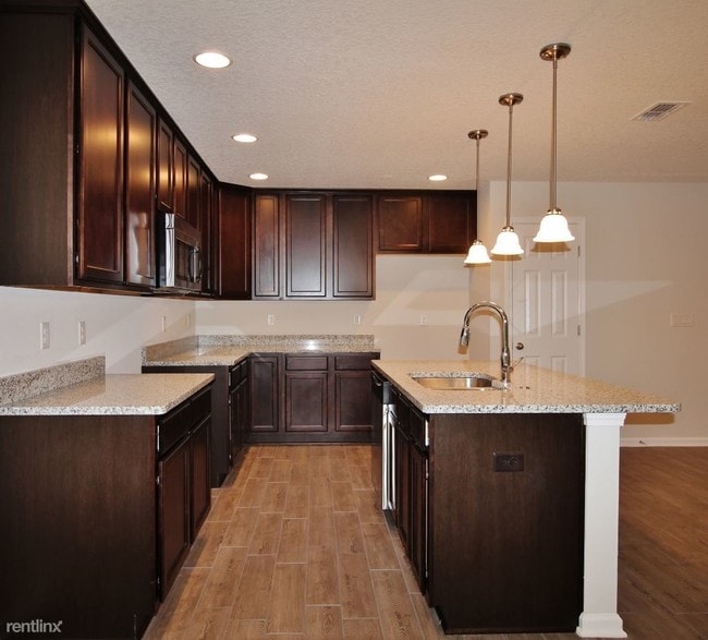 Building Photo - 4 br, 2 bath House - 4536 Alpha Ave