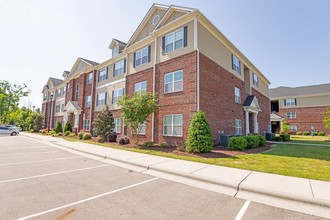 Building Photo - The Heritage at Arlington Apartment Homes