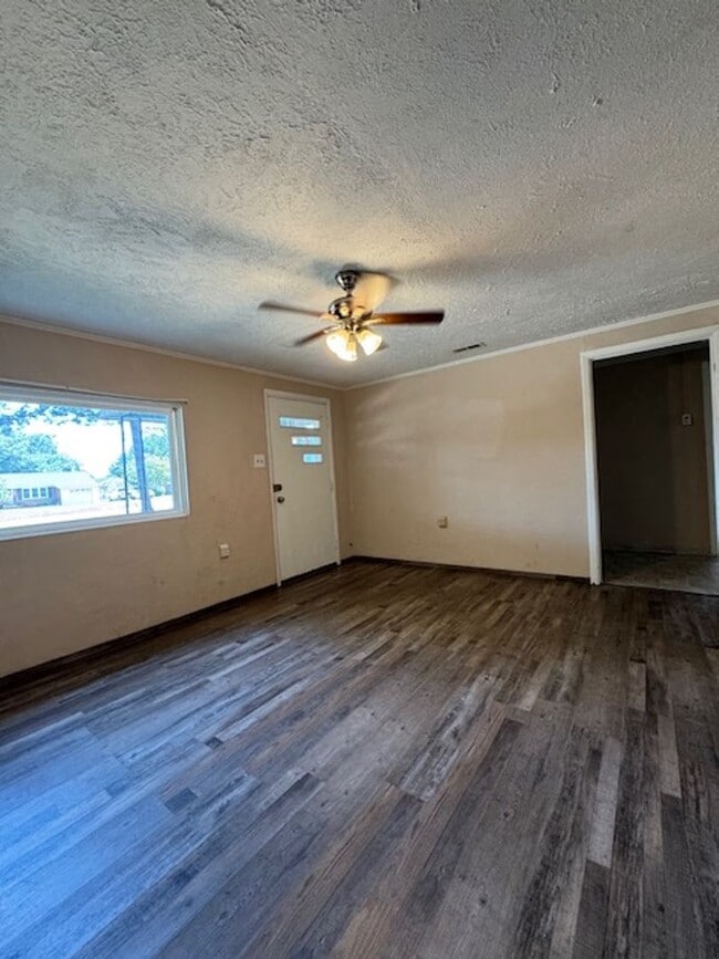 Building Photo - 115 Nancy Drive Rd