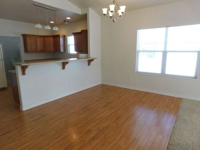 Foto del edificio - Spacious 3-Bedroom, 2-Bath Home