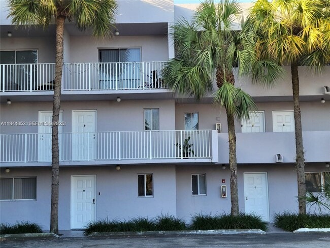 Foto del edificio - 2680 W 76th St