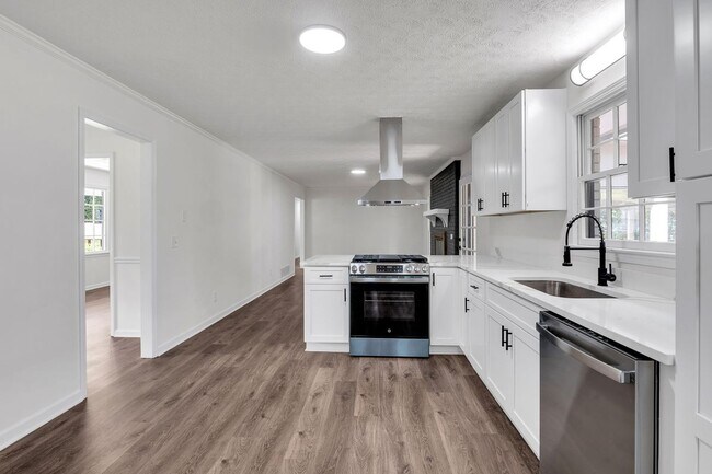 Foto del edificio - 2371 Holly Springs Rd