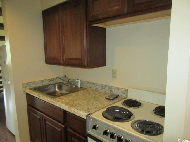 Building Photo - 1100 Possum Trot Rd
