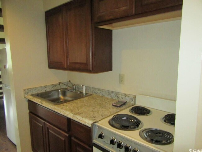Foto del edificio - 1100 Possum Trot Rd