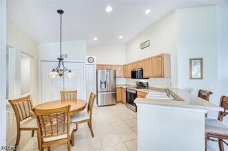 Building Photo - 10135 Colonial Country Club Blvd
