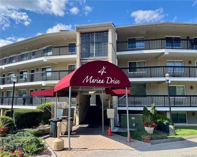 Foto del edificio - 4 Marina Dr