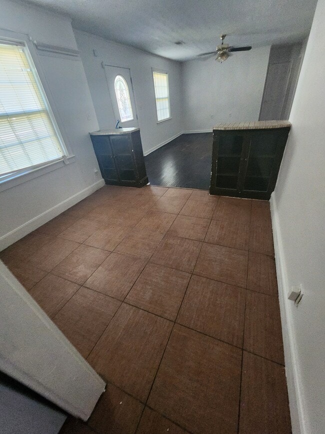 Building Photo - 2616 Locust St