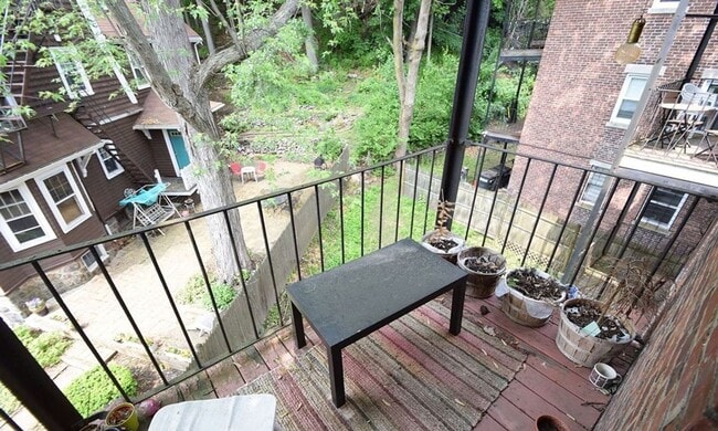 Building Photo - 3 bed - Great Location on GL-B