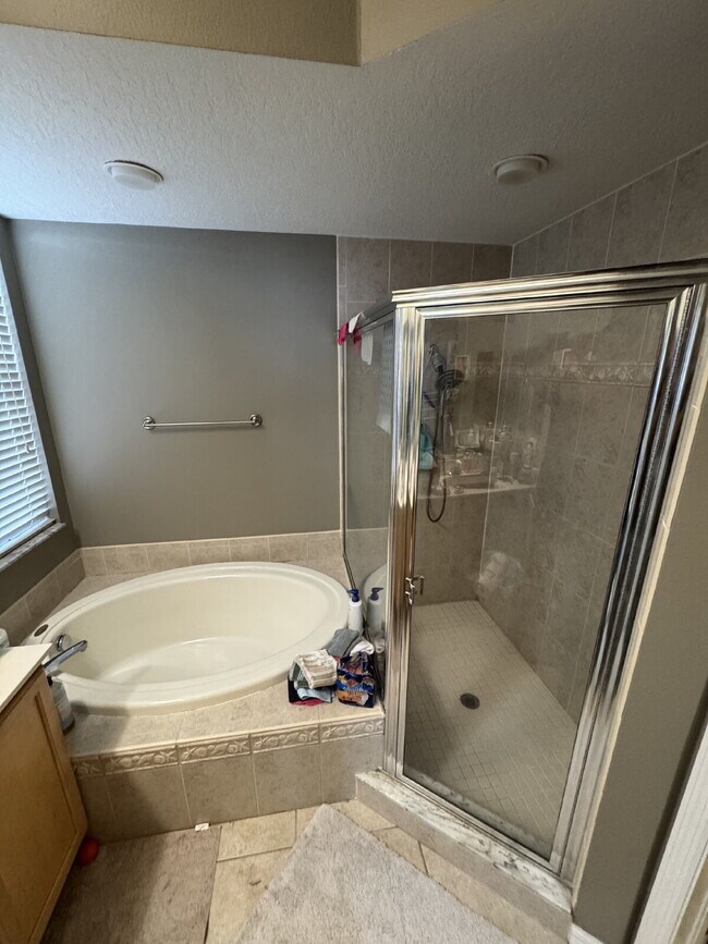 Foto del edificio - 1890 Briland St