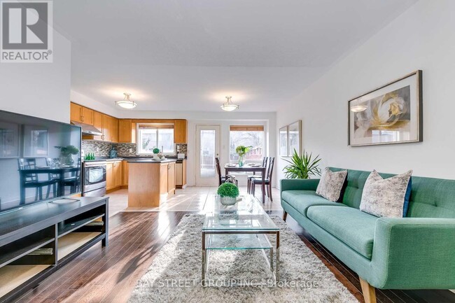 Building Photo - 5166 Des Jardines Dr