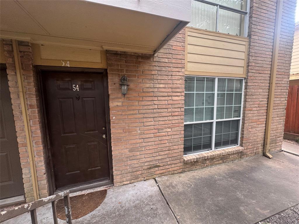 Primary Photo - 8110 Albacore Dr