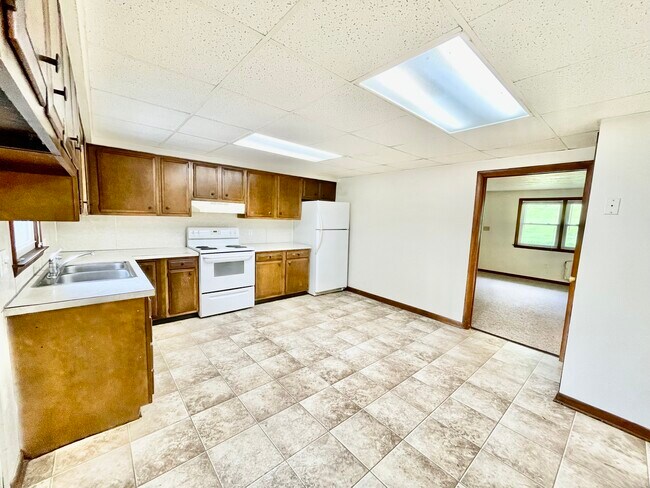 Kitchen - 48 Pleasant St