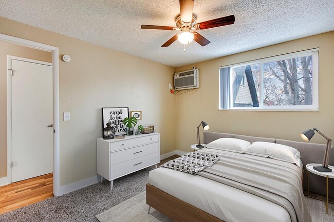 Building Photo - Lofts @ 1418