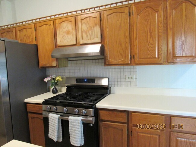 Building Photo - 1735 Chesapeake Ln