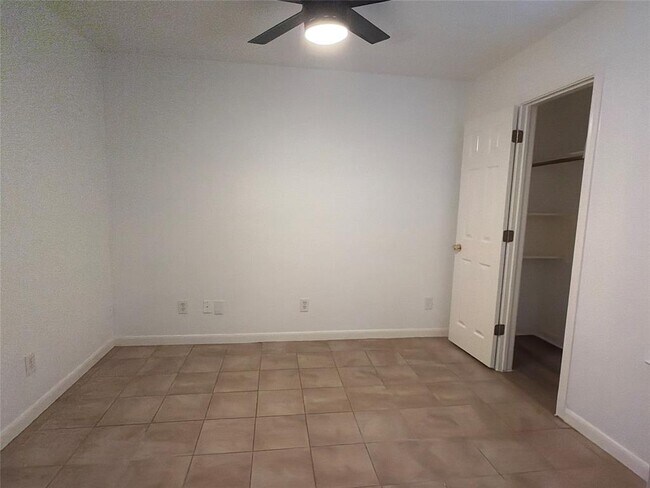 Foto del edificio - 103 N Mockingbird Cir