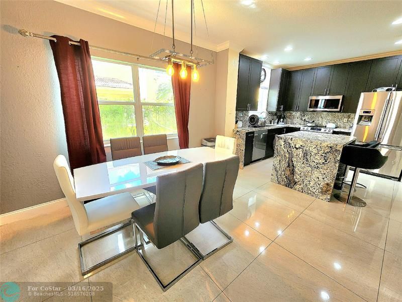 Foto principal - 956 NW 126th Terrace