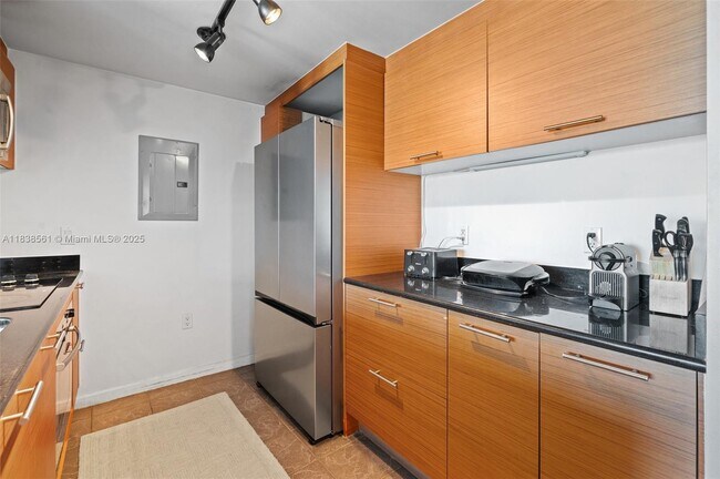 Building Photo - 50 Biscayne Blvd