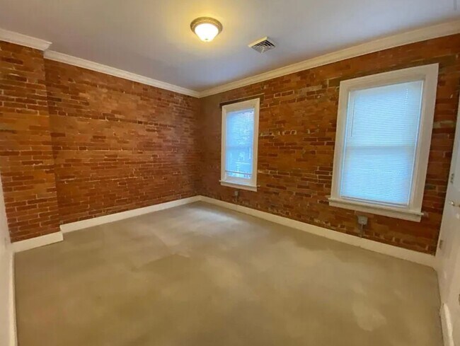 Foto del edificio - 175 E Louther St