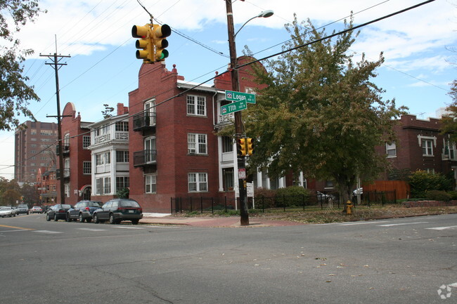 Building Photo - Roanoke Apartments