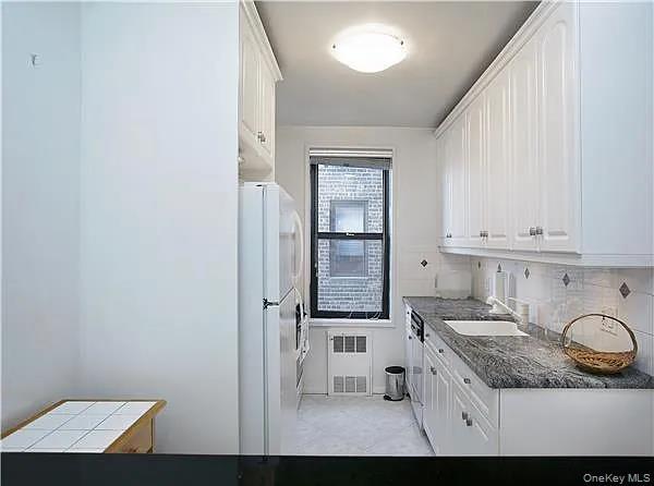 Foto del edificio - 80-35 Springfield Blvd