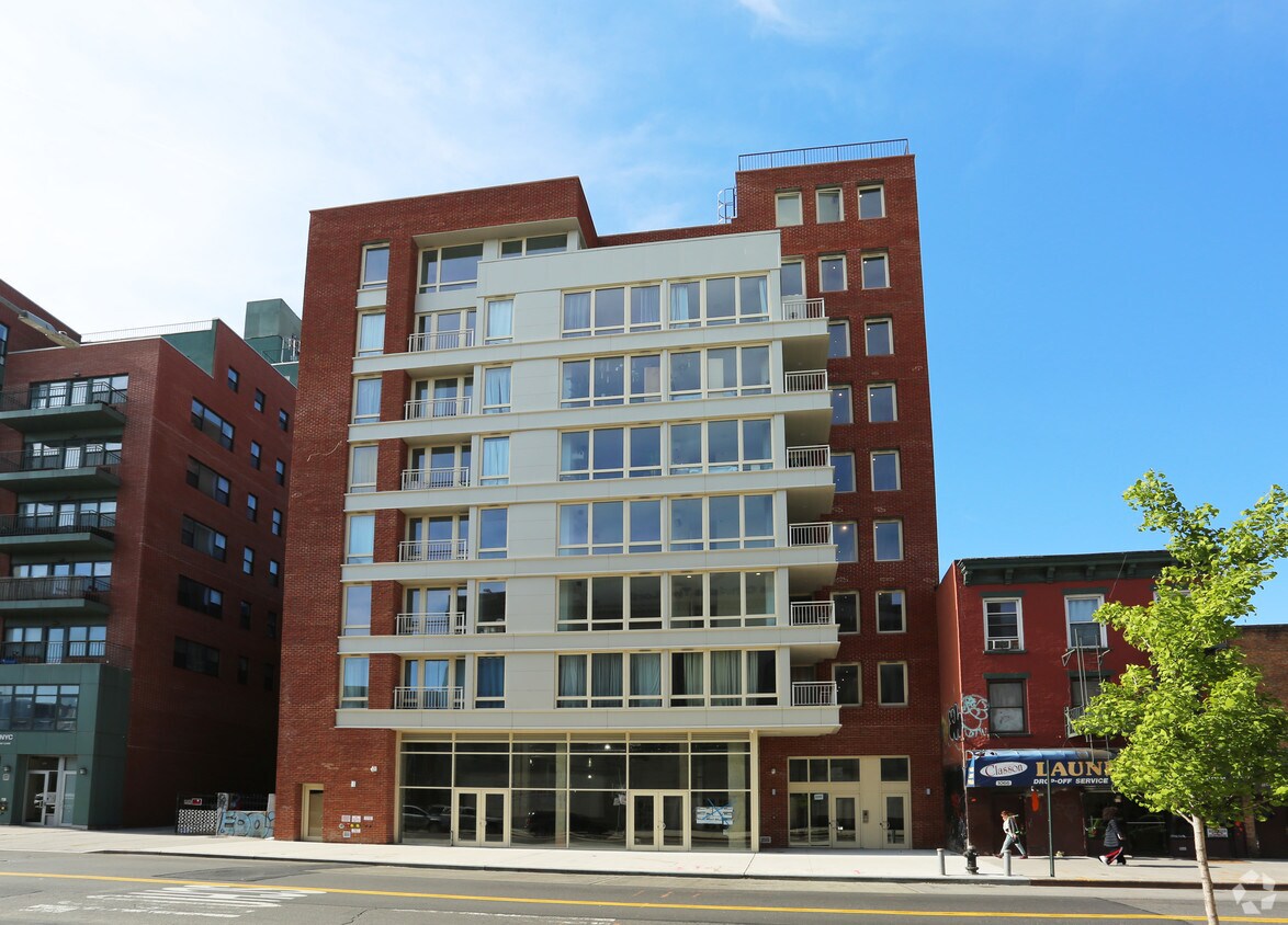 Building Photo - 1068-1070 Fulton St