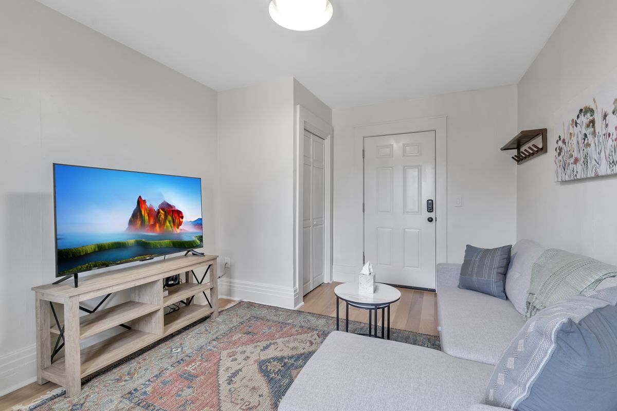 Foto principal - 617 Niagara St