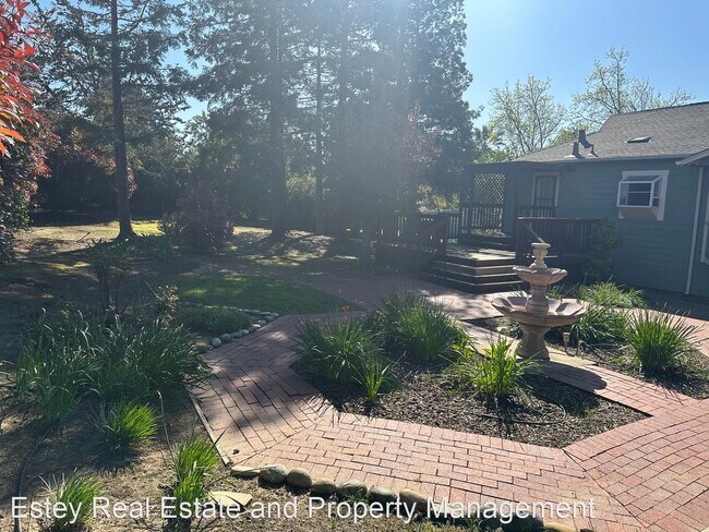 Foto del edificio - 3 br, 2 bath House - 590 East J Street