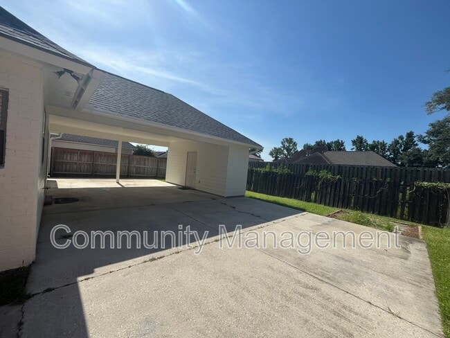 Building Photo - 40357 Creekway Cove Ct