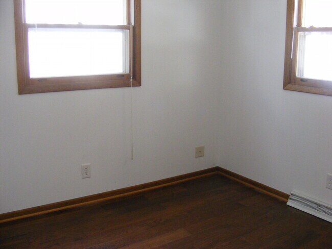 Building Photo - 4901 Terminal Dr