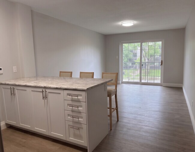 Building Photo - Westwood Garden Apartments