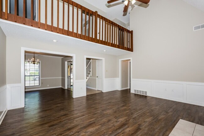 Foto del edificio - 8169 Cairn Dr