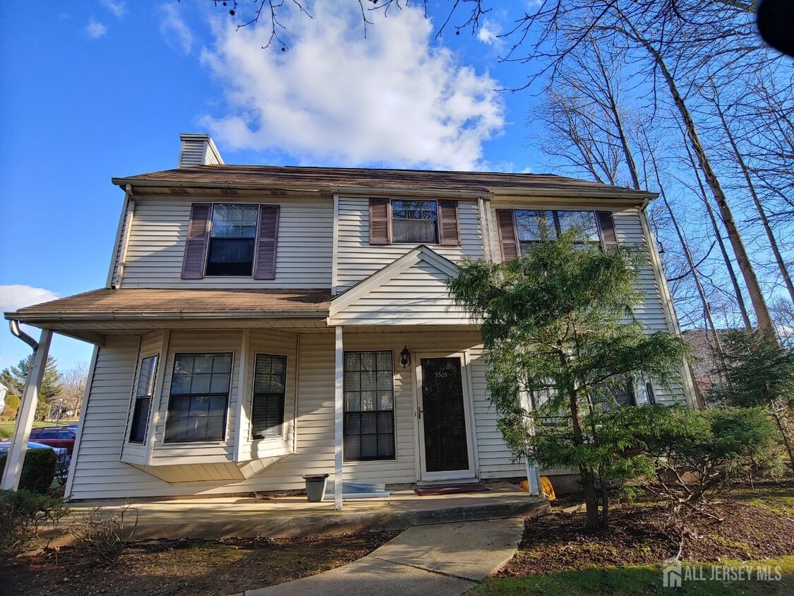 Primary Photo - 3305 Stonehedge Rd
