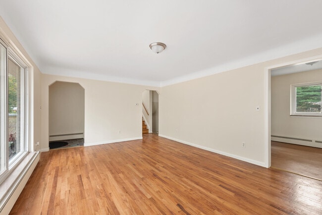 Foto del edificio - 46254 Custer Ave