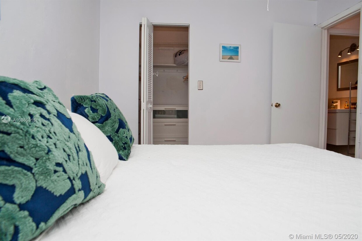 253 172nd St 023 Sunny Isles Beach Fl 33160 - 253  172nd St  023 Sunny Isles Beach Fl 33160