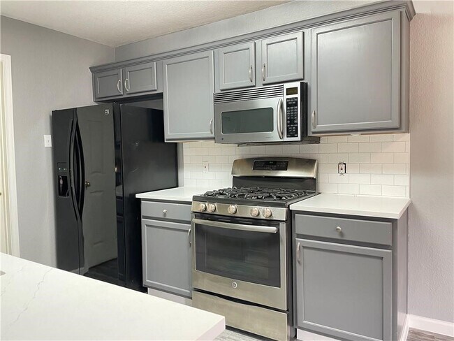 Foto del edificio - 3638 Windhill Loop