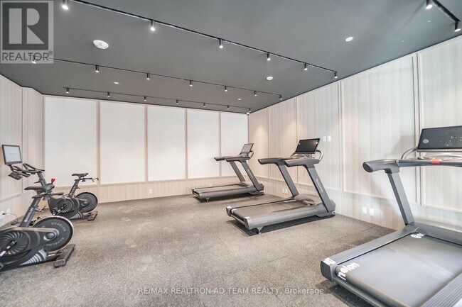 Photo du bâtiment - 3079 Trafalgar Rd