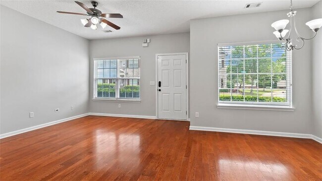 Foto del edificio - 7579 Avalon Blvd