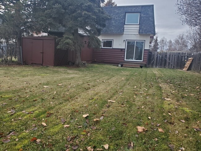 Building Photo - 6941 Colonial Ct