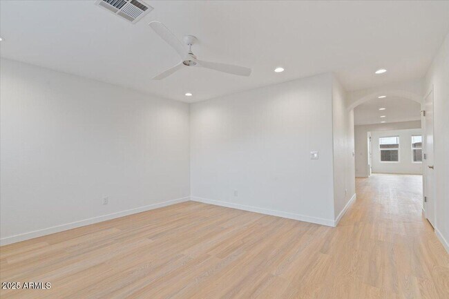 Foto del edificio - 21233 N 30th Ave