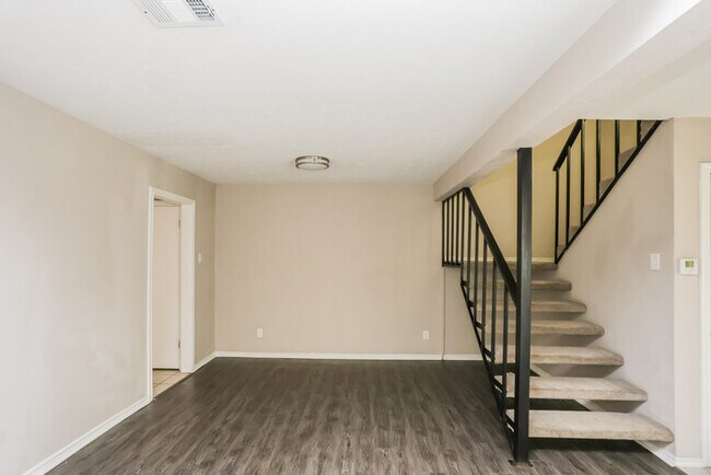 Foto del edificio - 8707 N Normandale St