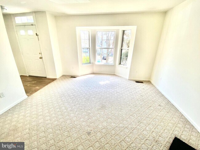 Building Photo - 14961 Vireo Ct